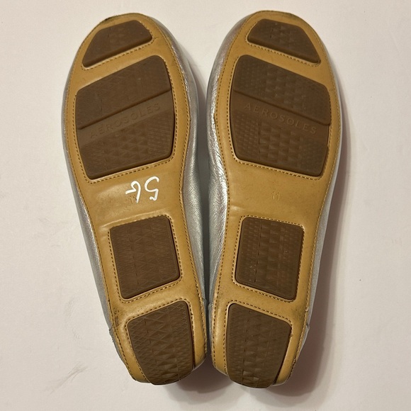 Aerosoles Women’s size 11 Wide Bleeker Silver Loafers - Picture 4 of 8